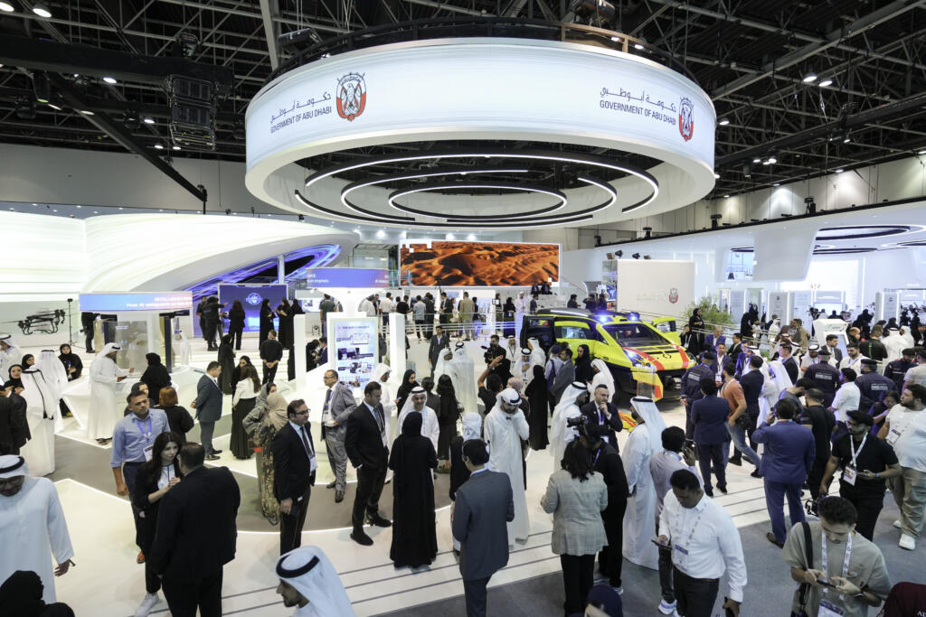 New Initiatives And Projects Unveiled At Abu Dhabi Government Pavilion Of Gitex