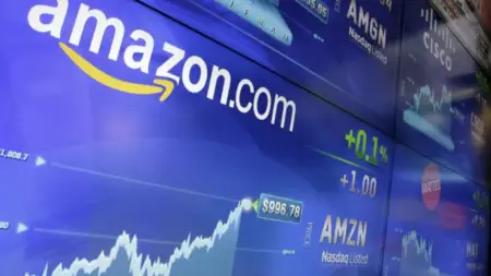 Amazon Gains Momentum Ahead of Q4 Earnings as AWS Growth Accelerates