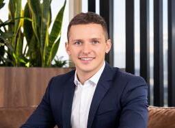 Josh Gilbert Market Analyst At Etoro